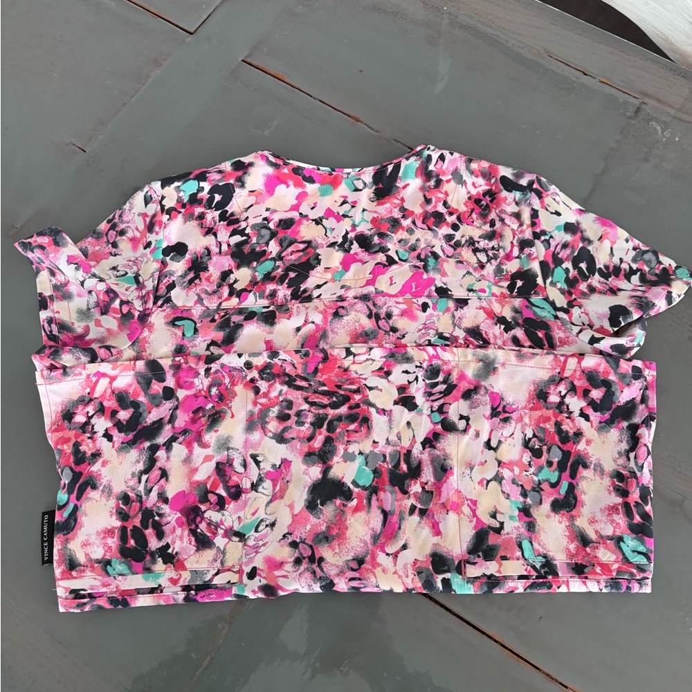 Scrub Top - Picture 3 of 4